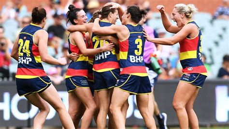 Crows Win Big To Book Home Grand Final Afl The Womens Game