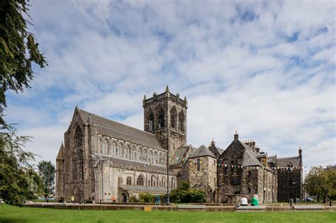 Paisley Abbey - a sight to behold - Paisley.is