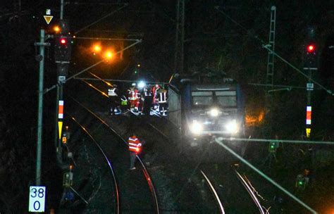 Bahnmitarbeiter von Zug erfasst und getötet Ermittlungen gehen weiter