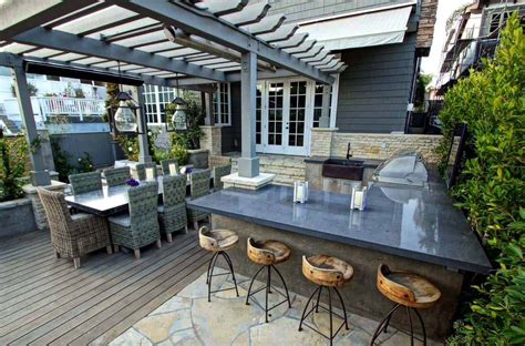 Amazingly Cozy Backyard Retreats Designed For Entertaining