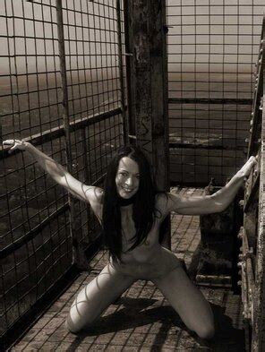 SpicyBrunette Amateur Milf Porn Pic