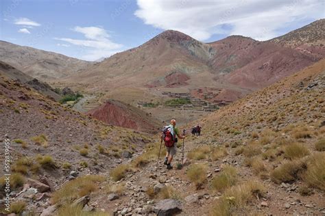 La Grande Travers E De Latlas Au Maroc Jours De Marche Travers E