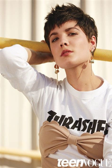 Halsey singer, Halsey, Halsey style