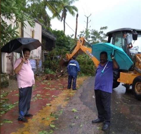 Cyclone Titli Highlights 12 Dead In Andhra Pradesh Odisha West