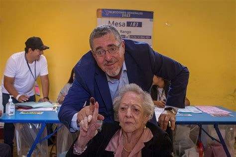 Bernardo Arévalo el candidato sorpresa de las elecciones de Guatemala