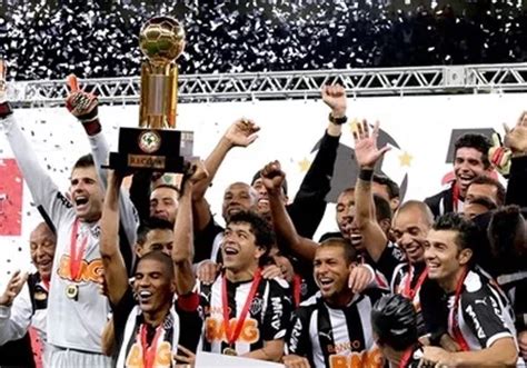 Em Jogo De Duas Viradas Galo Vence O Lan S E Conquista O T Tulo Da Recopa