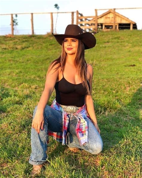 Pin De Ketlyn Diniz Diniz Em Cowgirls Kovbojky Moda Country Feminina