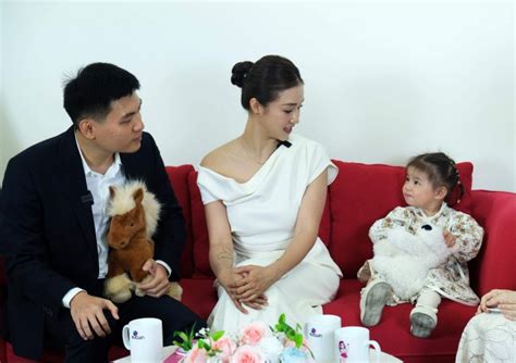 Hot Girl H Th Nh I G I Ch Ng Thi U Gia L M Y Con G I M T Vu Ng L Th L C Nh Tr N Mxh