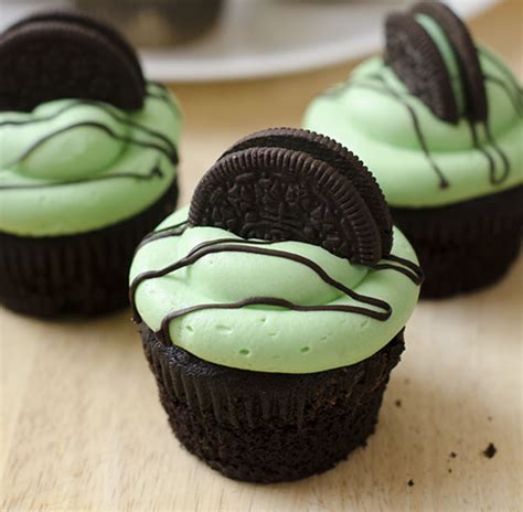 Mint Chocolate Oreo Cupcakes The Cake Merchant