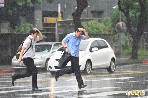 東北風發威！ 宜蘭升級超大豪雨特報 生活 自由時報電子報