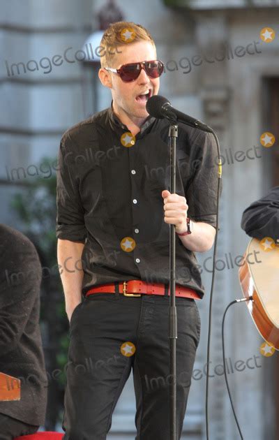 Kaiser Chiefs Pictures And Photos