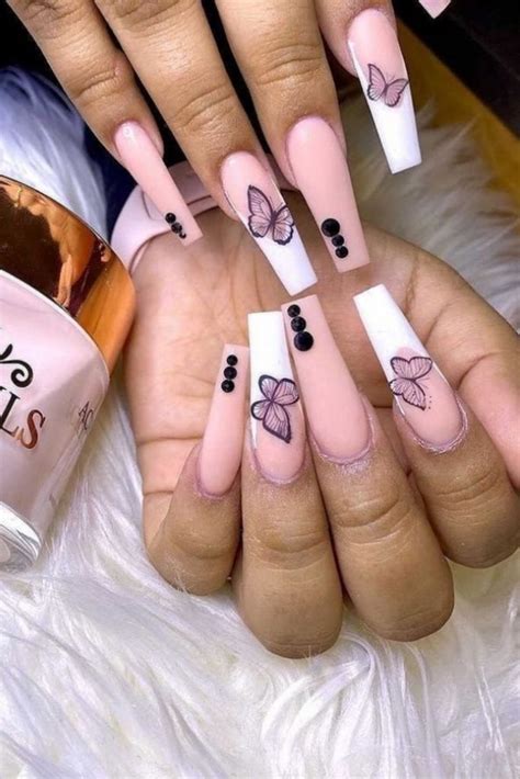 32 Elegant White Nail Design for Summer Nails in 2021