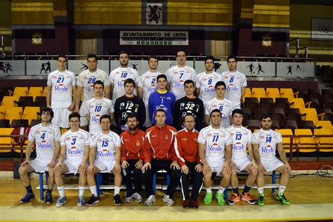 El Ule Ademar Confirma Su Gran Momento Contra Boulevard XII Balonmano