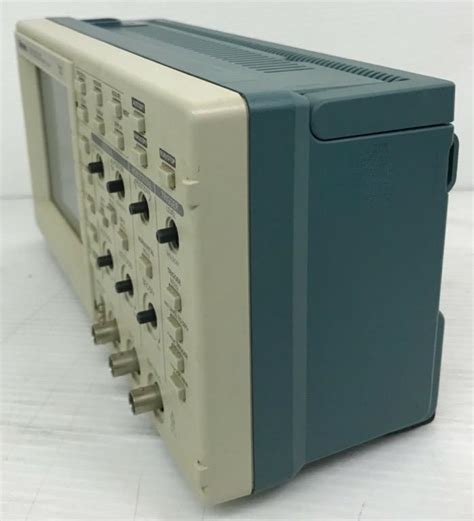 TEKTRONIX TDS 210 60MHZ 1GS S TWO CHANNEL DIGITAL REAL TIME