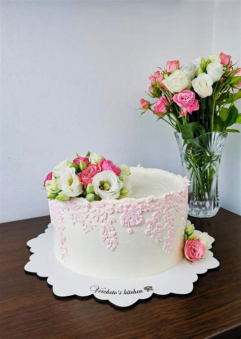 Flower Cake Decorated Cake By Vyara Blagoeva Cakesdecor