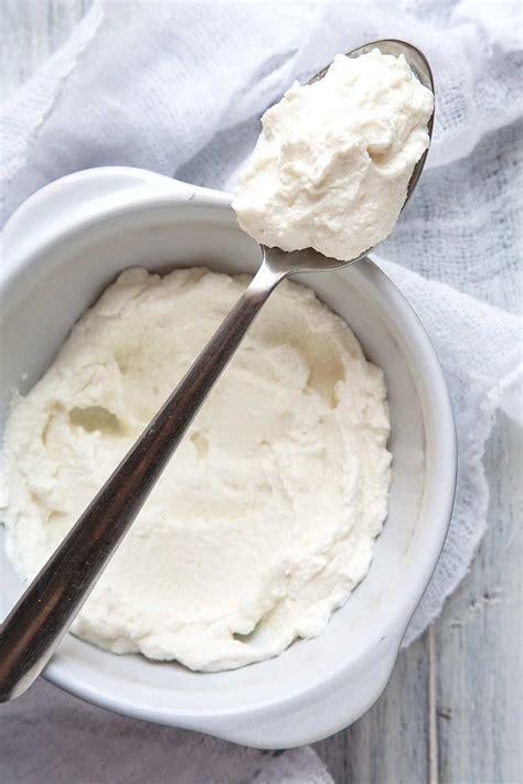 How To Make Homemade Ricotta Cheese 2 Ways Foodtasia