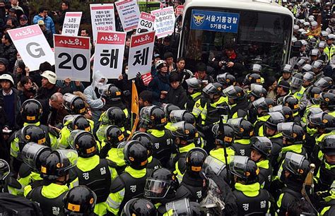 11일 오후 서울역광장에서 G20대응민중행동 주최로 오마이포토