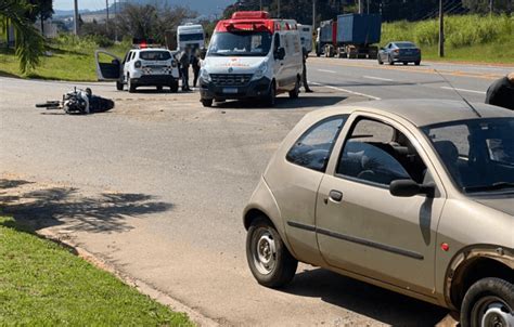 Motociclista E Garupa Ficam Feridos Ap S Acidente Na Avenida Pl Nio