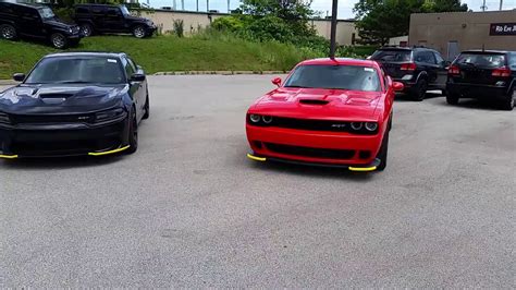 Hellcat Challenger Vs Hellcat Charger Youtube