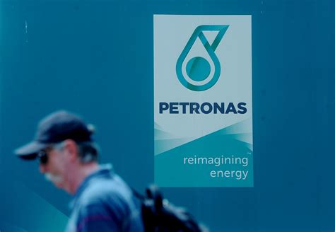 Sarawak to take 10% stake in Petronas LNG facility