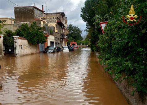 Forte Maltempo Allerta Rossa Su Abruzzo E Sardegna