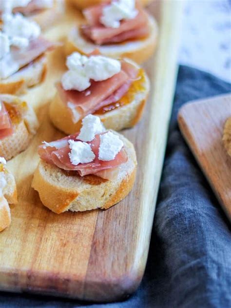 Delicious Prosciutto Fig And Goat Cheese Crostini Fab Everyday