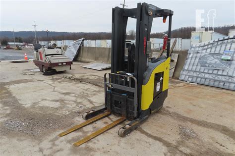 2003 Crown Rr5220 45 Auctions Equipmentfacts