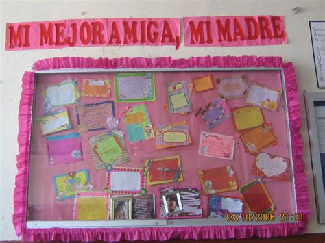 Construyendo El Periódico Mural Mes De Mayo Mes Del Las Madres Y De La Primavera Imagenes