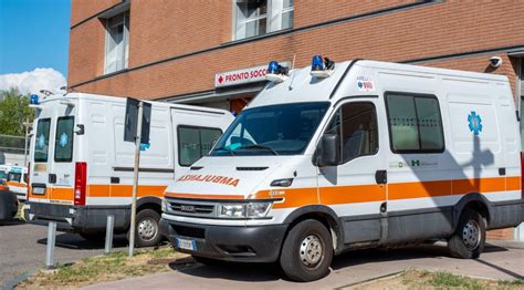 Incidente Stradale A Cagliari Moto Contro Auto Joe Perrino In Gravi