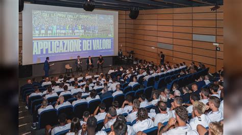 Sampdoria Radrizzani E Manfredi Presentano Il Progetto Blucerchiato A