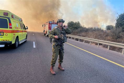 Israel Greift Hisbollah Stellungen Tief Im Libanon An Nachdem Am