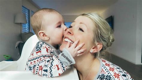 Baby Boy Gives His Mom The Sweetest Kisses Youtube