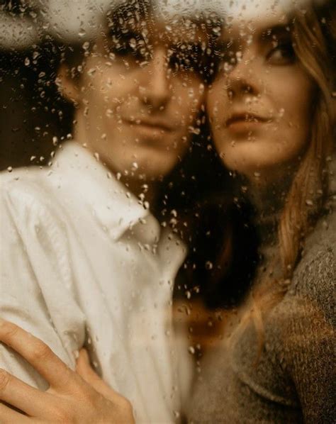 Pin By 𓂃ֶָ֢san¡ya𓍯𓂃 On Couples Rainy Photoshoot Rainy Engagement Photos Couples