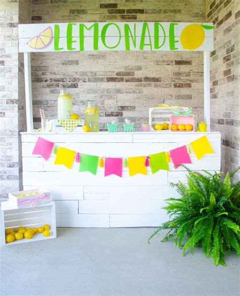 3 Lemonade Stand Decoration Ideas To Attract Business by Love The Day