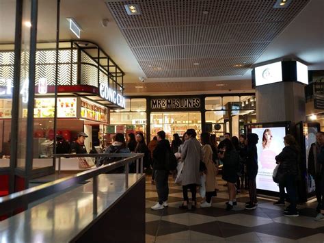 Melbourne Central Shopping Centre Stores And Opening Hours