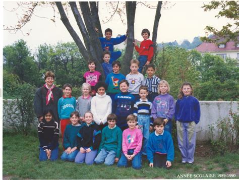 Photo de classe CE2 de 1990 école Primaire De Vauban Copains d avant