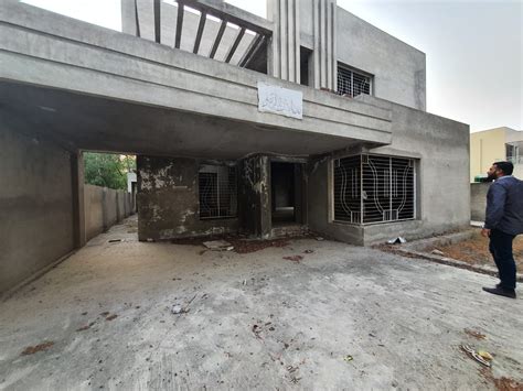 House For Sale 1 Kanal Grey Structure In Bahria Town Lahore Globe