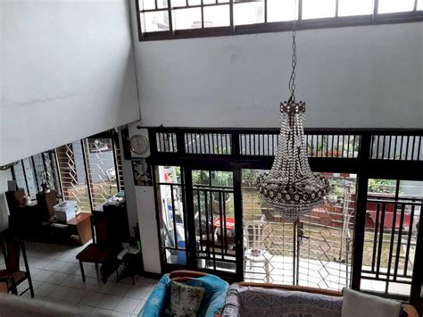 Rumah Modern Dan Besar Lantai Di Taman Alfa Indah Joglo Kembangan