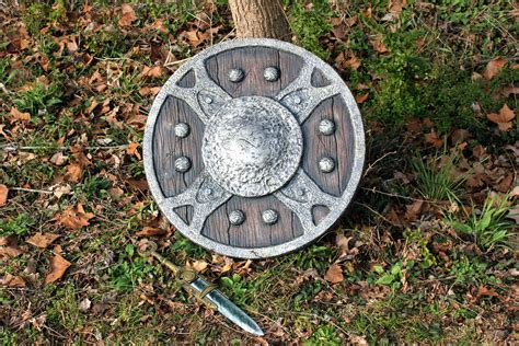 Skyrim Iron Shield By Jarmanprops On Deviantart