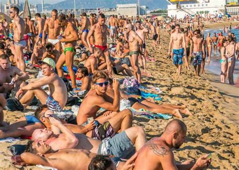 Mar Bella Gay Beach Guide