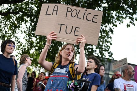 Protestos ocorrem em Paris contra violência policial após morte de jovem