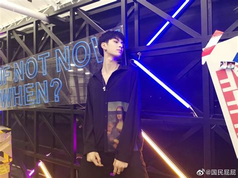 Những cặp đôi hot nhất MXH Trung Quốc Tình yêu đâu có quy chuẩn chỉ cần thương nhau là được rồi