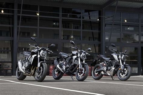 Honda Cb R Cb R Dan Cb R Hadir Dalam Desain Baru New Sport Cafe Apakah Naked