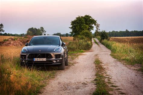 In Its Element - Porsche Macan S Off-Road :: Behance