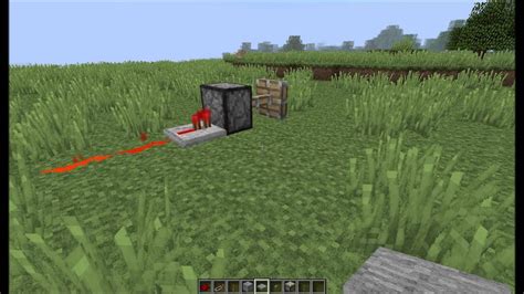 How To Make Redstone Inverter Or How To Make Piston Stay Extended Youtube