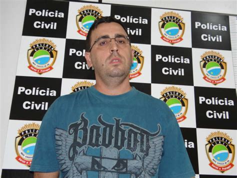 Servidor Municipal Preso Acusado De Aliciar E Incentivar Prostitui O