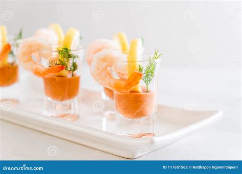 Cocktail De Crevette Avec De La Sauce Photo Stock Image Du Cuisine