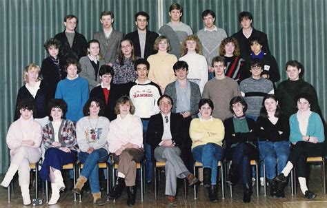 Photo de classe BTS ACTION COMMERCIALE 1 de 1985 Lycée Saint rémy