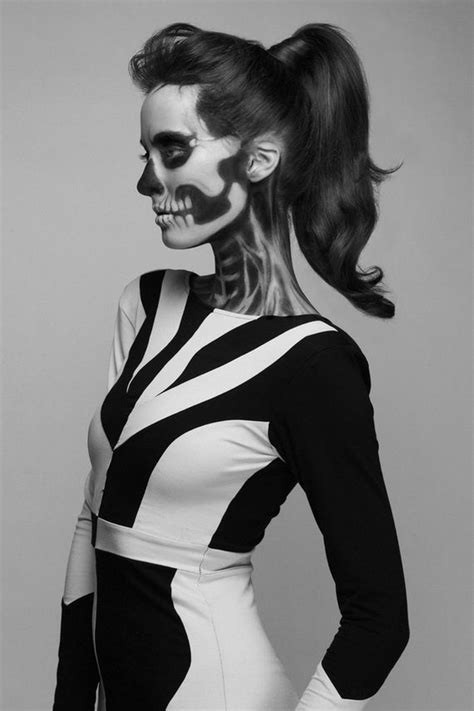 Hauntingly Beautiful Skeleton Makeup Girl - Barnorama