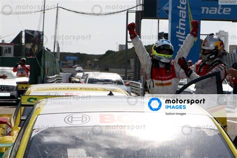 Race Winner Mike Rockenfeller Ger Audi Sport Team Abt Sportsline